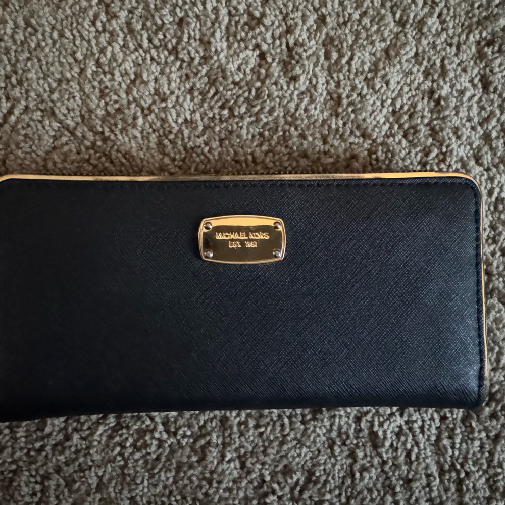 Black with gold detail Micheal Kors wallet